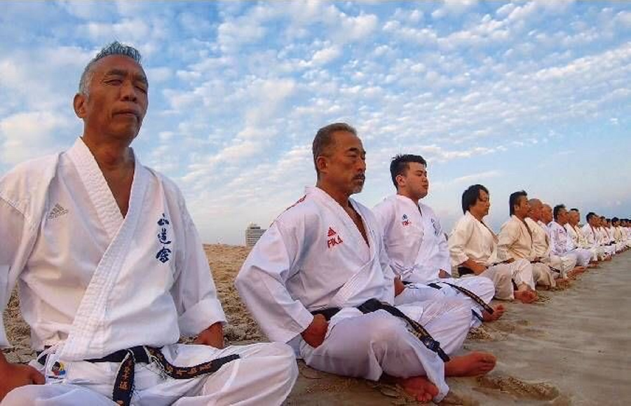 正道会館の理念「一般部 正道八ヶ条」イメージ写真